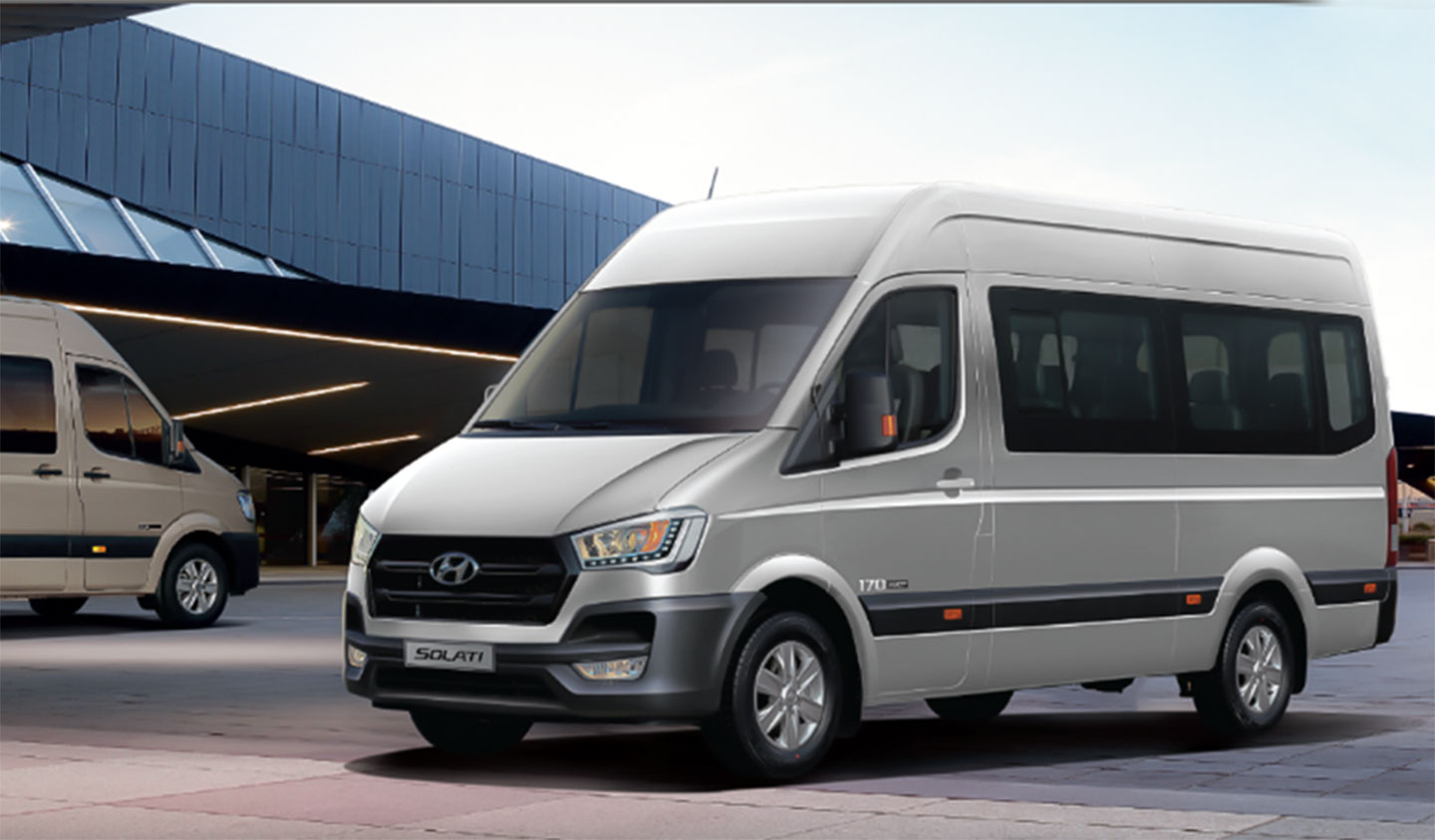Thuê xe Limousine hay xe 16 chỗ: nên chọn loại nào?